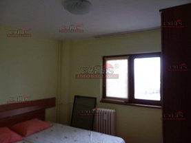 Apartament de vânzare 3 camere, în Bucureşti, zona Moşilor