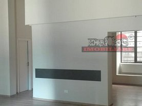 Închiriere spaţiu comercial