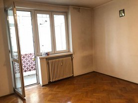 Apartament de vânzare 3 camere, în Bucureşti, zona Ştefan cel Mare
