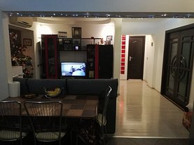 Apartament de vânzare 4 camere, în Bucuresti, zona Crangasi