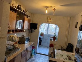 Apartament de vânzare 3 camere, în Bucuresti, zona Vitan