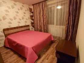 Apartament de vânzare 3 camere, în Bucureşti, zona Giurgiului