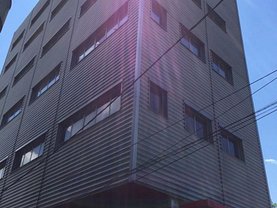 Apartament de vânzare 24 camere, în Bucureşti, zona Aviaţiei