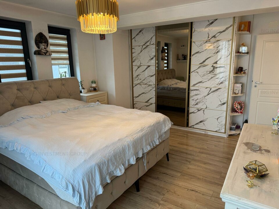 Apartament 2 camere de vanzare.