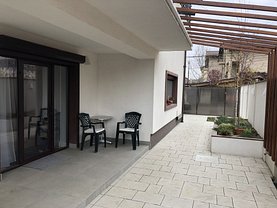 Casa de vânzare 6 camere, în Dobroesti
