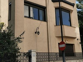 Casa de vânzare 5 camere, în Bucuresti, zona Capitale