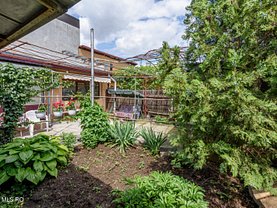 Casa de vânzare 7 camere, în Bucureşti, zona Rahova