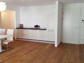 Apartament de vânzare 3 camere, în Bucuresti, zona Capitale