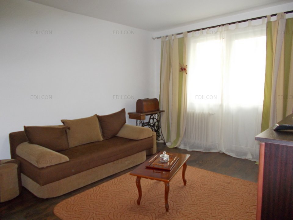 Apartament 3 camere, etajul 2 pe Calea Cisnadiei - imaginea 3