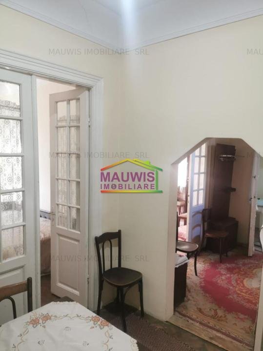 Vand casa individuala 3 camere, pe strada Olimpului nr 45.