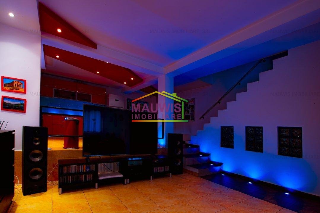 Vand casa tip duplex p 1 m, in zona sos Salaj - Amurgului