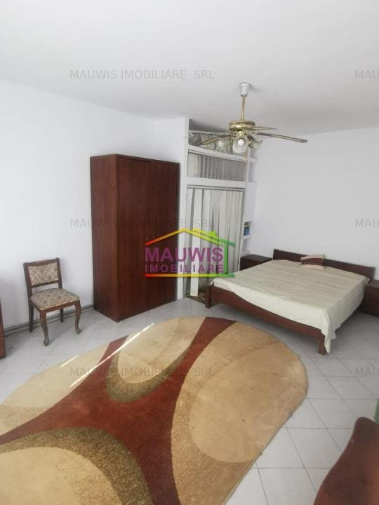 Vand casa P 1 m in zona Salaj, str Lipsa - Rahova