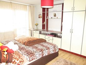 Apartament de închiriat 4 camere în Cluj-Napoca, Marasti