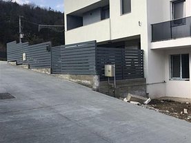 Casa de vânzare 3 camere, în Floresti, zona Central