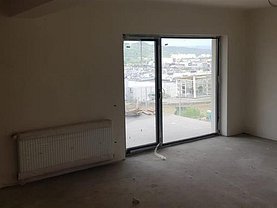 Casa de vânzare 5 camere, în Floresti