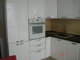 Apartament de vânzare 3 camere, în Bragadiru, zona Central