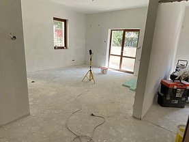 Apartament de vânzare 2 camere, în Bucureşti, zona Berceni