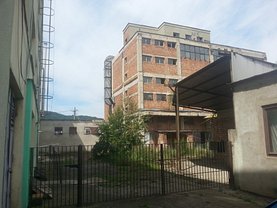 Vânzare spaţiu industrial