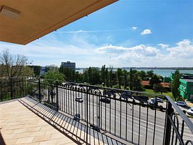 Apartament de vânzare 3 camere, în Constanţa, zona Central