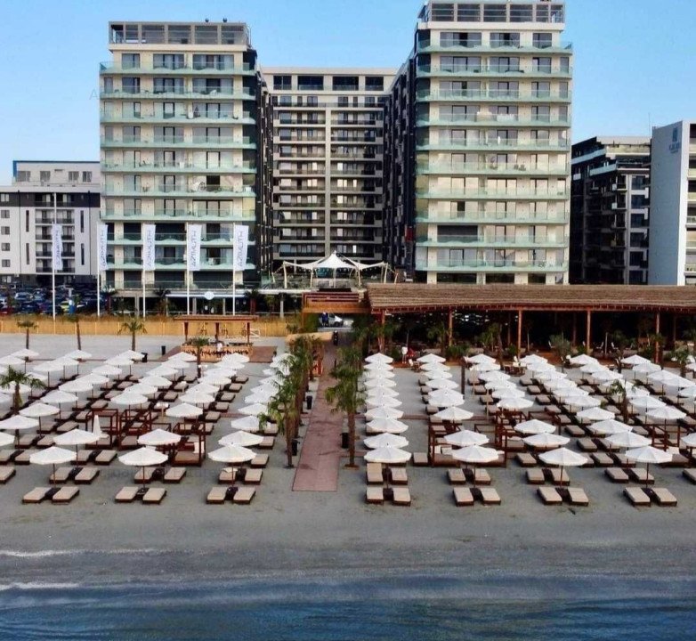 VECIN CU MAREA- DESCHIDERE PROMENADĂ- PISCINĂ PRIVATĂ- STUDIO MOBILAT- COM 0%
