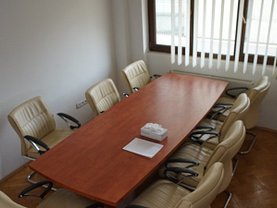 Apartament de închiriat 4 camere, în Bucuresti, zona Victoriei