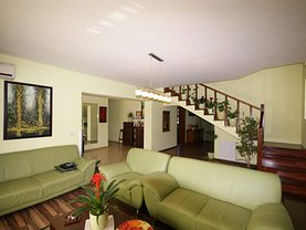 Casa de vânzare 6 camere, în Dumbravita