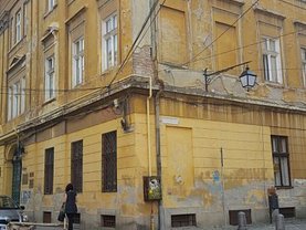 Vânzare spaţiu comercial