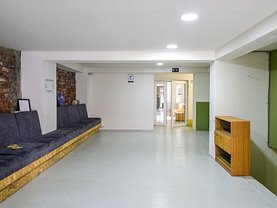 Casa de închiriat 16 camere, în Bucureşti, zona P-ţa Romană