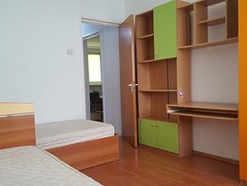 Apartament de vânzare 3 camere, în Bucureşti, zona Drumul Taberei