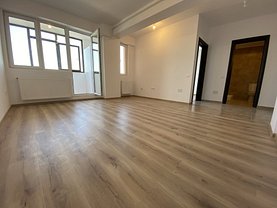 Apartament de vânzare 2 camere, în Bucureşti, zona Militari