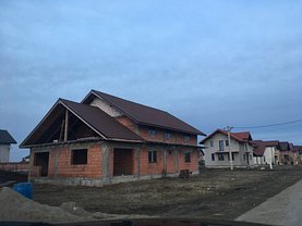 Casa 5 camere în Remetea Mare
