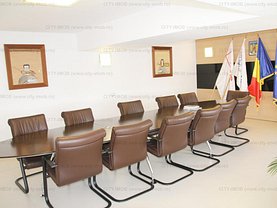 Apartament de vânzare sau de închiriat 9 camere, în Bucureşti, zona P-ţa Victoriei