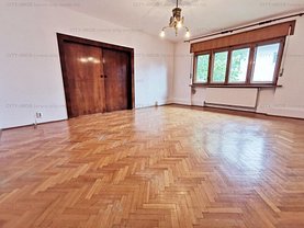 Apartament de vânzare 4 camere, în Bucureşti, zona Primăverii