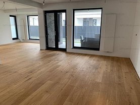 Casa de vânzare sau de închiriat 5 camere, în Bucureşti, zona Iancu Nicolae
