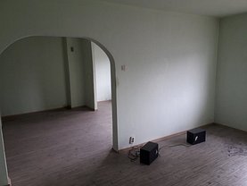 Apartament de vânzare 2 camere, în Ploiesti, zona Gheorghe Doja