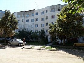 Apartament de vânzare 2 camere în Rosiori de Vede, Central