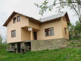 Casa în Costeni