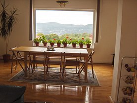Casa de vânzare 6 camere, în Campina