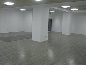 Închiriere spaţiu comercial