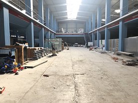 Vânzare spaţiu industrial