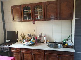 Apartament de vânzare 3 camere, în Bucuresti, zona Colentina