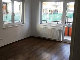 Apartament de vânzare 2 camere, în Brasov, zona Tractorul