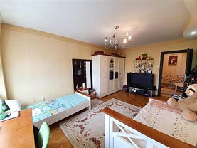 Apartament de vânzare 3 camere, în Braşov, zona Griviţei