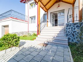 Casa de vânzare 4 camere, în Braşov, zona Dârste