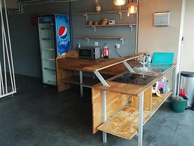 Vânzare spaţiu comercial