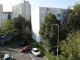 Apartament de vânzare 4 camere, în Cluj-Napoca, zona Mănăştur