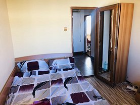 Apartament de vânzare 3 camere, în Constanţa, zona Inel II