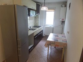 Apartament de închiriat 2 camere, în Bacău, zona Central