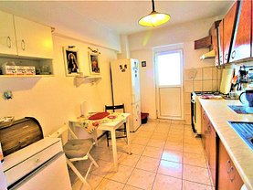 Apartament de vânzare 3 camere, în Bacau, zona Energiei
