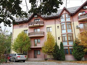 Apartament de vânzare 4 camere, în Bacău, zona Central